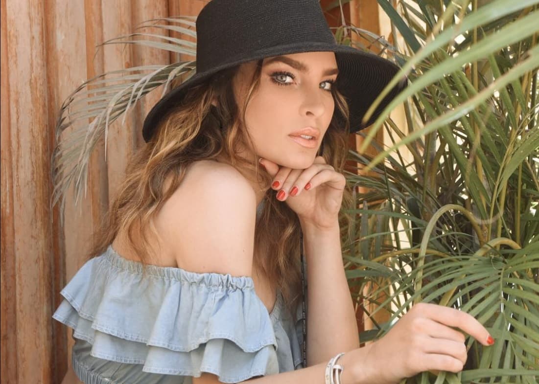 Belinda presume cuerpo perfecto en sensual bikini