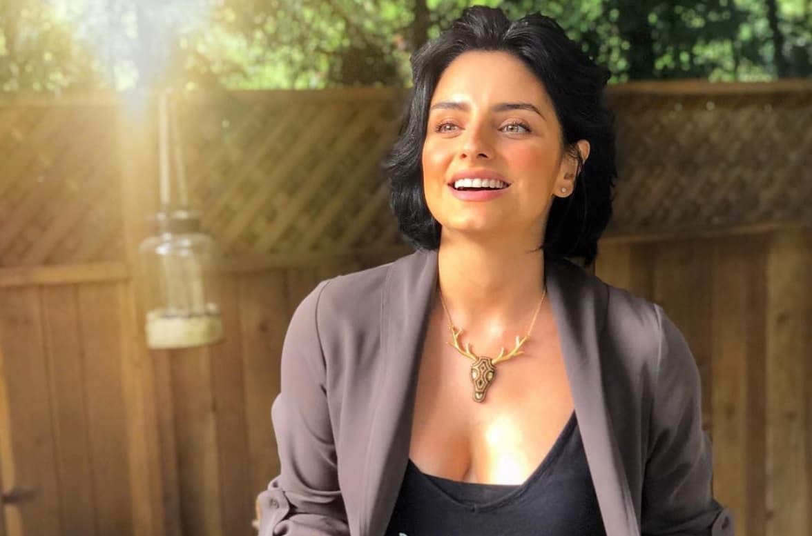 Aislinn Derbez habla de las imperfecciones de su cuerpo tras embarazo