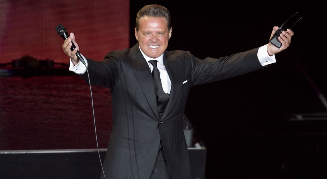 Luis Miguel reaparece en redes y anuncia nuevo récord mundial