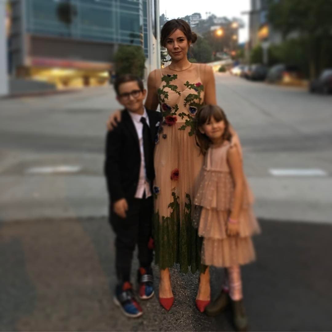 Tras un año de relación, Camila Sodi y Diego Luna se convirtieron en padres de Jerónimo, quien nació el 9 de agosto de 2008. Fiona, nombre de su segunda hija, llegó a sus vidas el 2 de julio de 2010. En 2013, la pareja se separó.