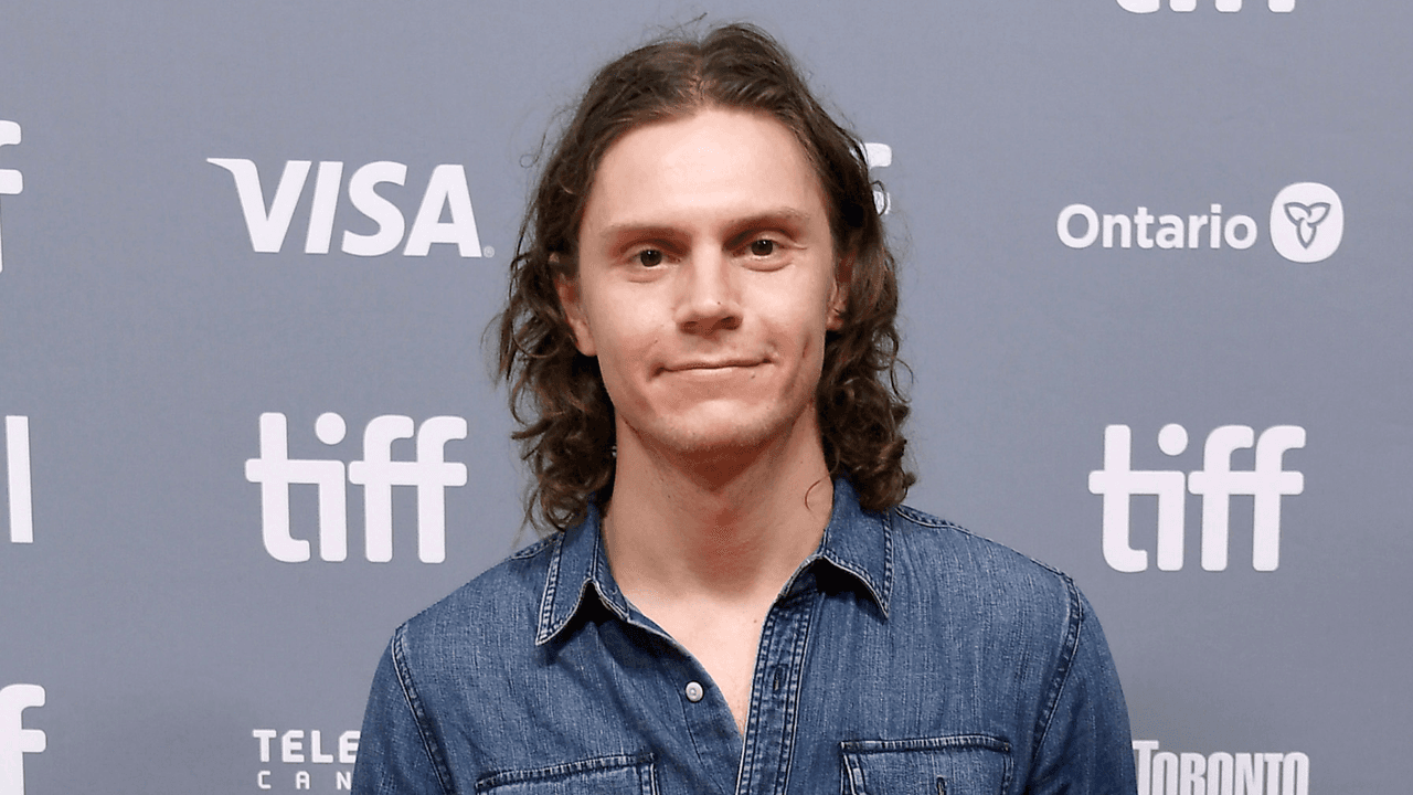 Actor Evan Peters