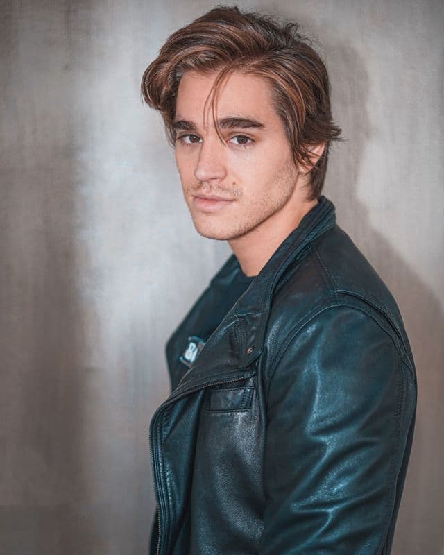 Conoce a Felipe, hermano de Danilo Carrera, que forma parte del elenco de ‘Fuego Ardiente’
