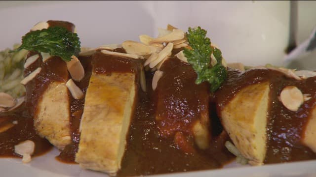 Receta: Pechuga pollo con adobo de tamarindo, del Chef Sandoval