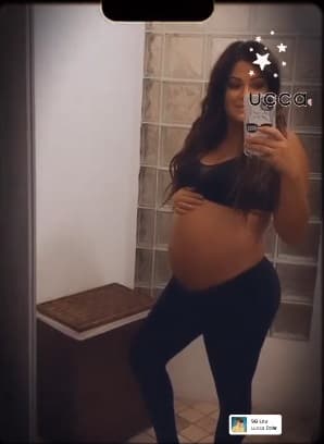 La presentadora de televisión dará la bienvenida a su primer hijo en octubre.