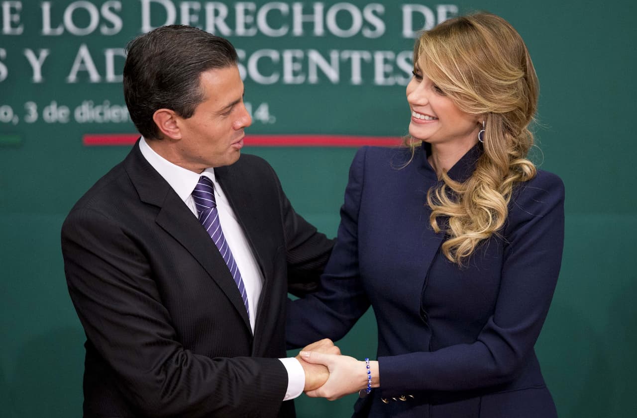 Romances entre famosas y políticos que no terminaron bien