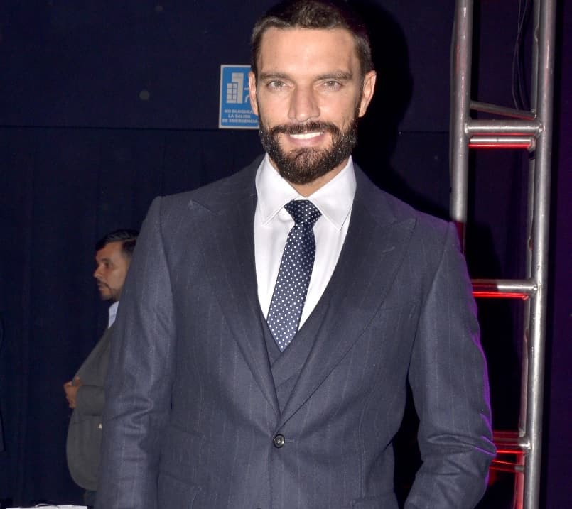 Julián Gil no llegó a ver a Matías tras sentencia del juez